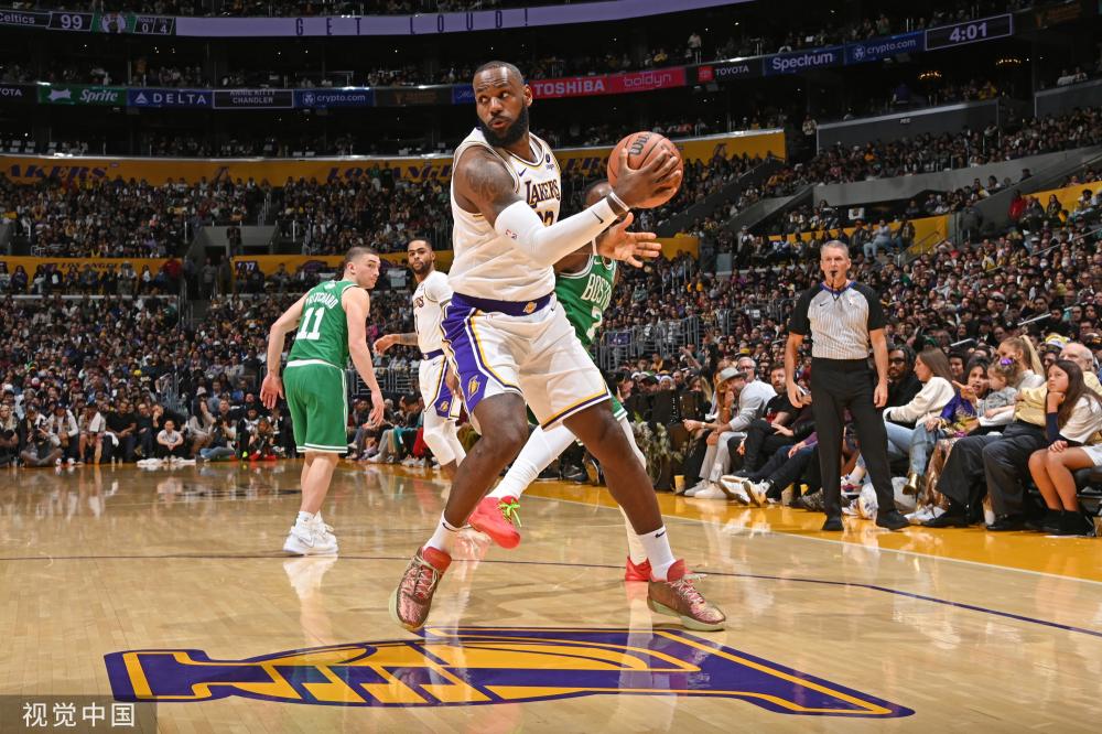 相较之下 相较之下