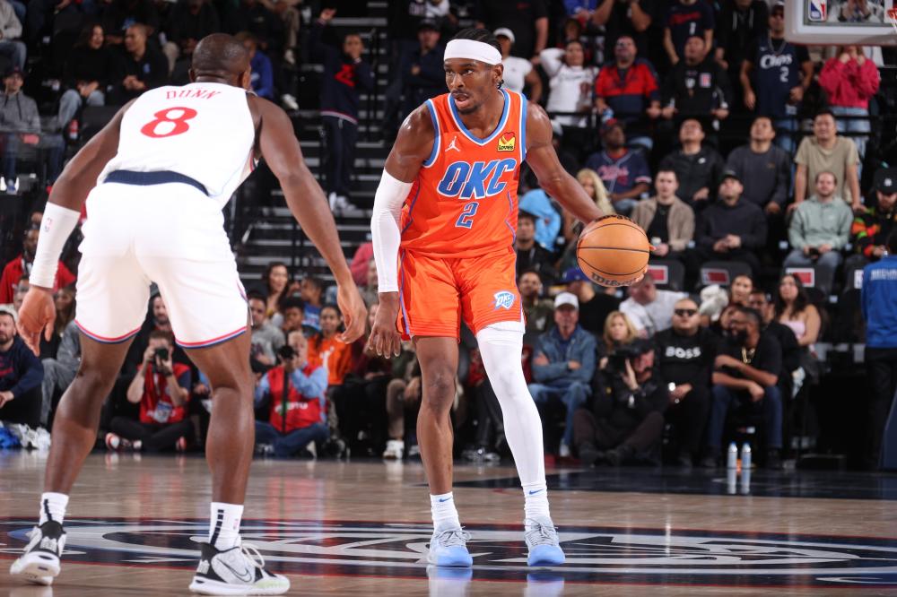 她们正在一 她们正在一