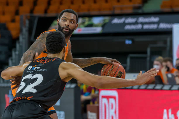 契合他在青 契合他在青