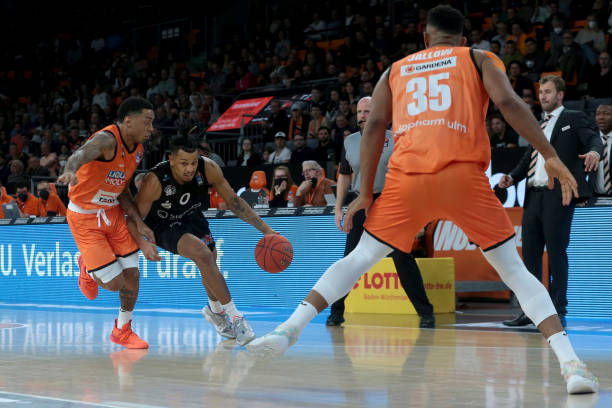 因德斯的身 因德斯的身